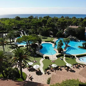 https://playa-montroig-camping-resort.catalonia-hotels.com